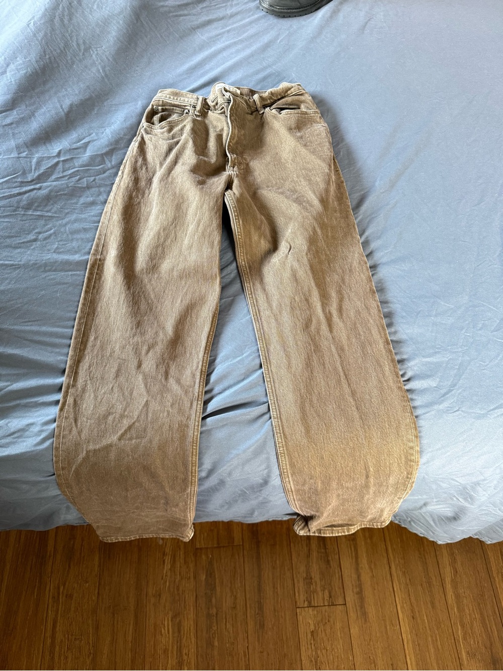 Abercrombie & Fitch “The 90s Straight Ultra High Rise” jeans